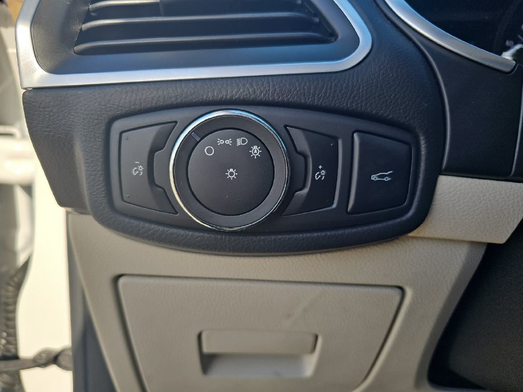 Used 2017 Ford Edge Titanium AWD/4WD image 27