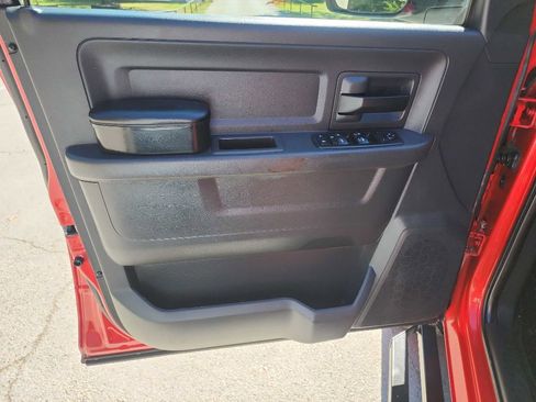 Used 2012 RAM 3500 ST w/ Chrome Appearance Group image 19