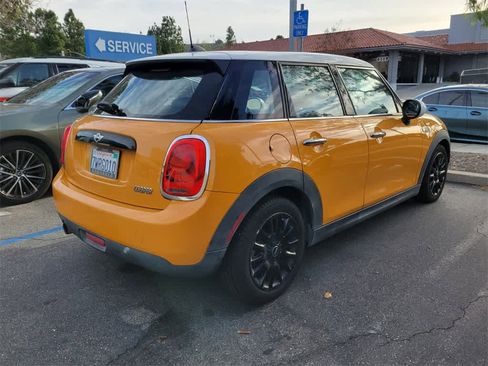 Used 2016 MINI Cooper 4-Door Hardtop image 7