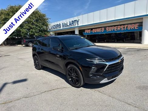 Used 2023 Chevrolet Blazer LT FWD image 1