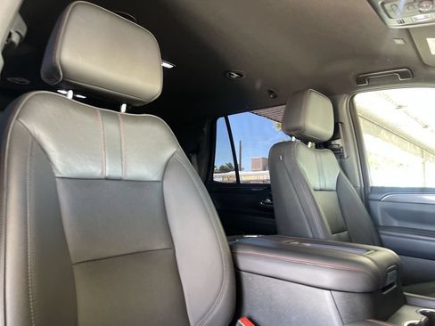 Used 2022 Chevrolet Tahoe RST w/ Luxury Package AWD/4WD image 28