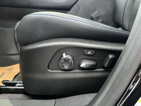 Used 2024 Cadillac XT4 Sport image 16