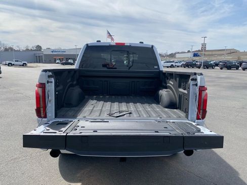 Used 2025 Ford F150 Lariat w/ Equipment Group 502A High image 9