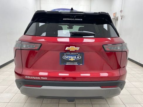 New 2026 Chevrolet Equinox LT w/ Convenience Package II AWD/4WD image 19