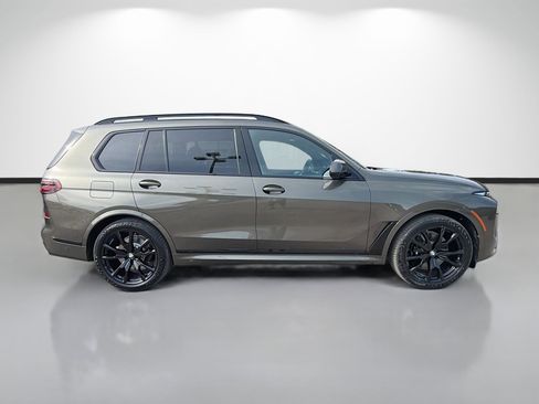 New 2027 BMW X7 xDrive40i w/ M Sport Package AWD/4WD image 2
