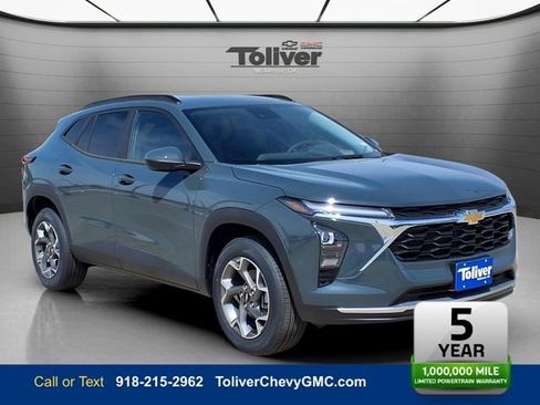 New 2026 Chevrolet Trax LT w/ Driver Confidence Package image 1