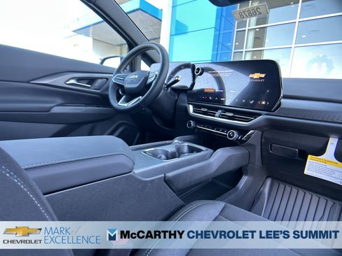 New 2026 Chevrolet Equinox EV LT w/ Comfort Package image 44