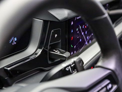 Certified 2025 Porsche Cayenne image 27