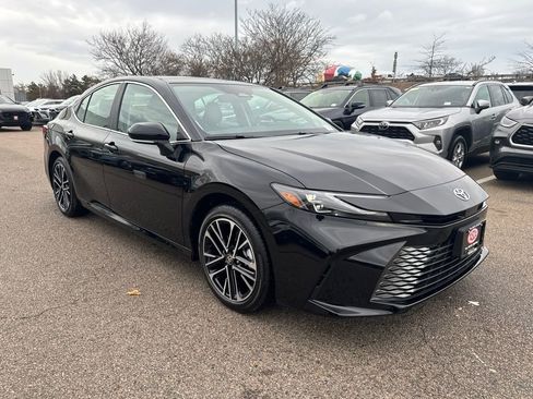 Used 2026 Toyota Camry XSE image 9