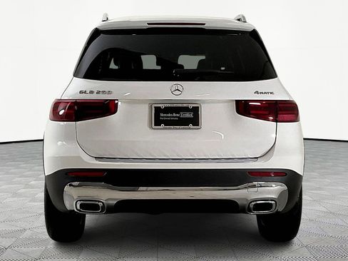 Certified 2026 Mercedes-Benz GLB 250 4MATIC image 5