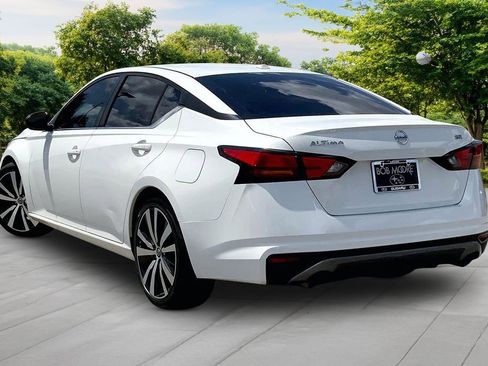Used 2019 Nissan Altima 2.5 SR FWD image 4