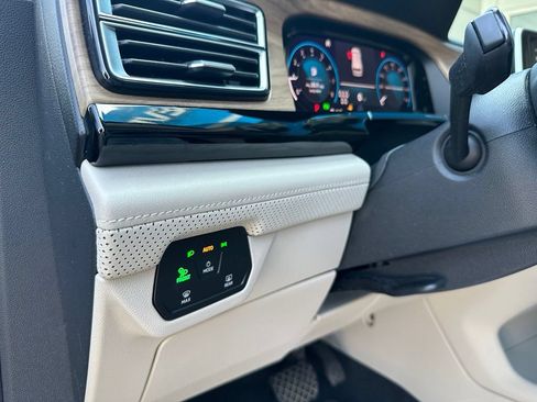 Used 2024 Volkswagen Atlas SE FWD image 33
