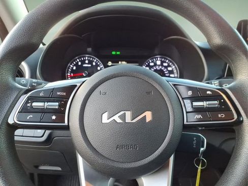 Used 2023 Kia Forte LXS image 21