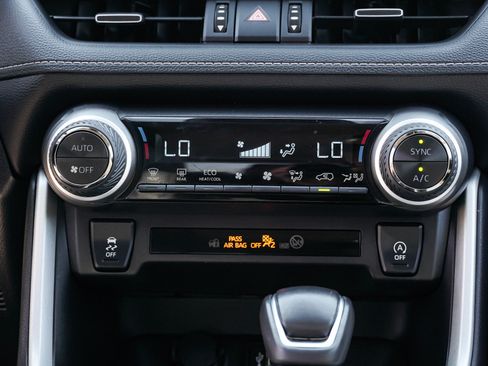 Certified 2025 Toyota RAV4 XLE Premium AWD/4WD image 37