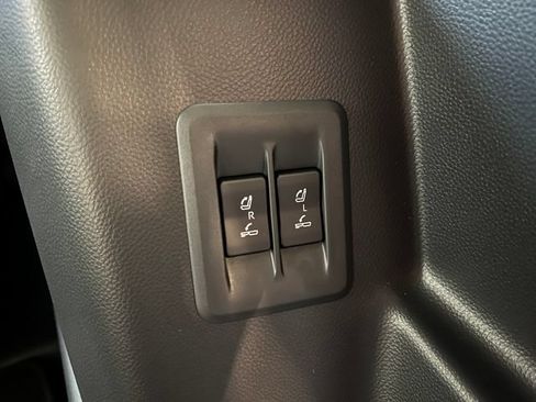 Used 2026 Lexus GX 550 AWD/4WD image 35
