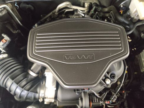 Used 2018 GMC Acadia SLT FWD image 30