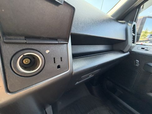 Used 2019 Ford F150 XLT w/ Equipment Group 302A Luxury AWD/4WD image 32