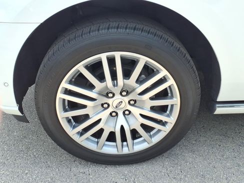 Certified 2024 Ford Expedition Max Platinum AWD/4WD image 10