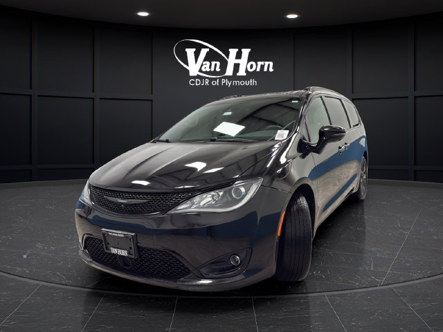 Used 2020 Chrysler Pacifica Limited FWD image 3