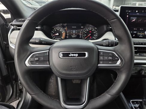 Used 2024 Jeep Compass Limited image 20