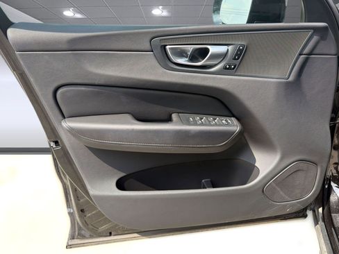 Certified 2023 Volvo XC60 B5 Plus AWD/4WD image 20