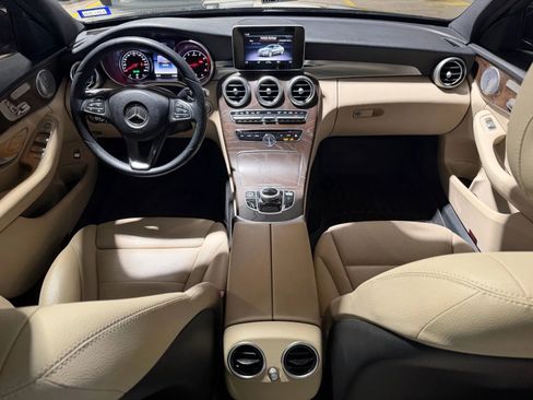 Used 2018 Mercedes-Benz C 300 4MATIC Sedan image 8
