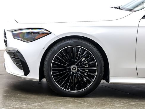 New 2026 Mercedes-Benz CLE 300 4MATIC Coupe image 13