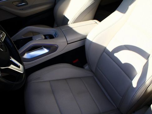 Used 2023 Mercedes-Benz GLS 450 GLS 450 w/ AMG Line Exterior image 4