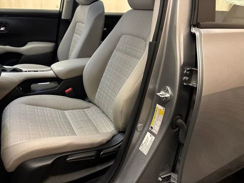 Used 2023 Honda HR-V LX image 10