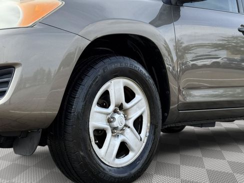 Used 2011 Toyota RAV4 2WD V6 w/ Tow Prep Pkg image 8