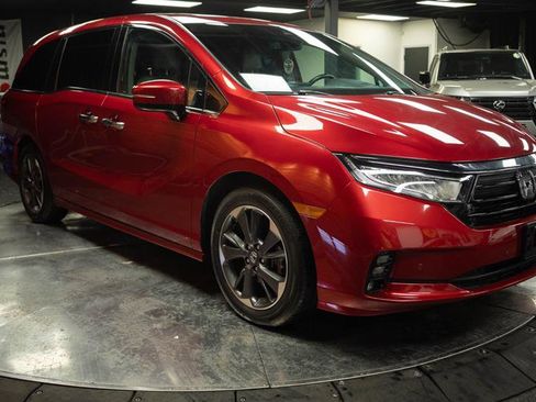 Used 2024 Honda Odyssey Elite image 5