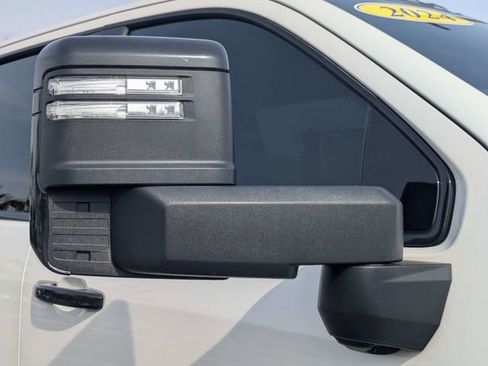 Used 2024 GMC Sierra 2500 Denali Ultimate image 10