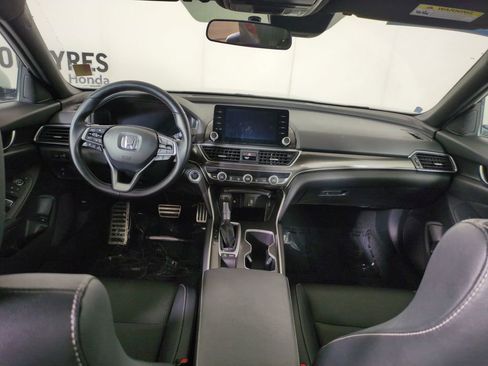 Used 2020 Honda Accord Sport image 15
