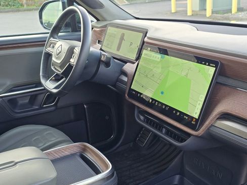 Used 2023 Rivian R1T Adventure image 10