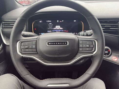 Used 2024 Jeep Wagoneer Series II image 14