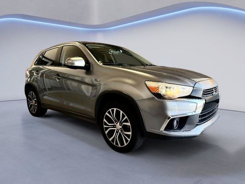 Used 2017 Mitsubishi Outlander Sport ES AWD/4WD image 4