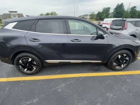 Used 2026 Kia Sportage LX FWD image 3