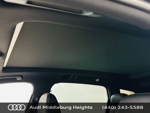 Certified 2025 Audi Q7 2.0T Premium w/ Convenience Plus Package AWD/4WD image 24