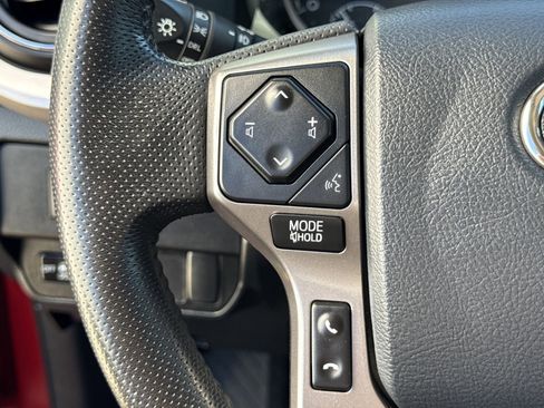 Used 2020 Toyota Tacoma SR5 image 24