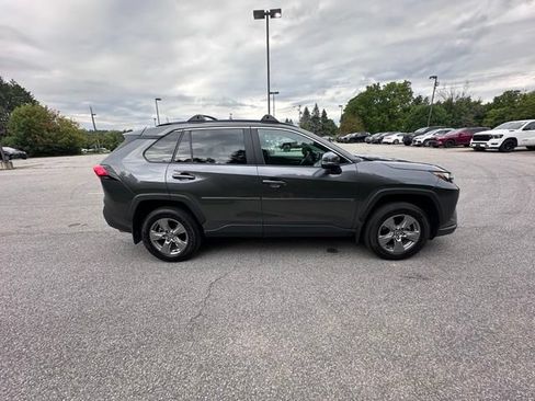 Used 2023 Toyota RAV4 XLE AWD/4WD image 2