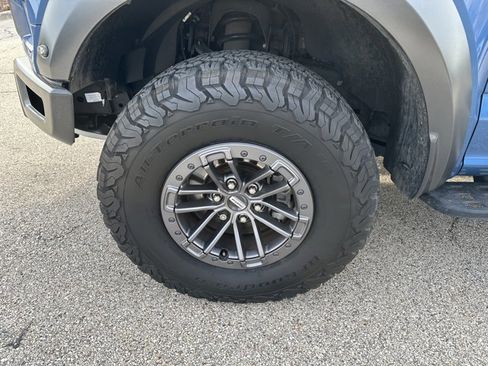 Used 2020 Ford F150 Raptor w/ Equipment Group 802A Luxury image 9