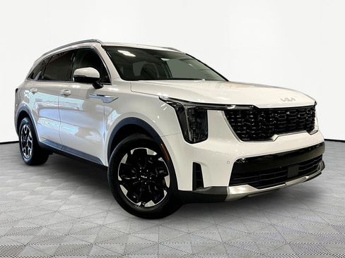 Used 2025 Kia Sorento S FWD image 3