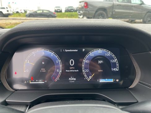 New 2025 Jeep Grand Cherokee Altitude image 21