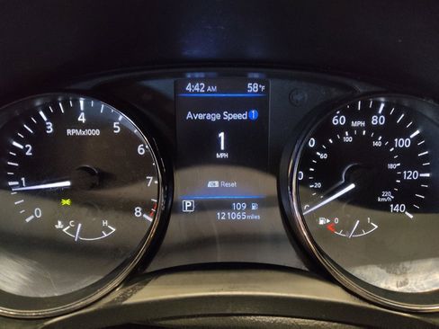 Used 2020 Nissan Rogue Sport S image 23