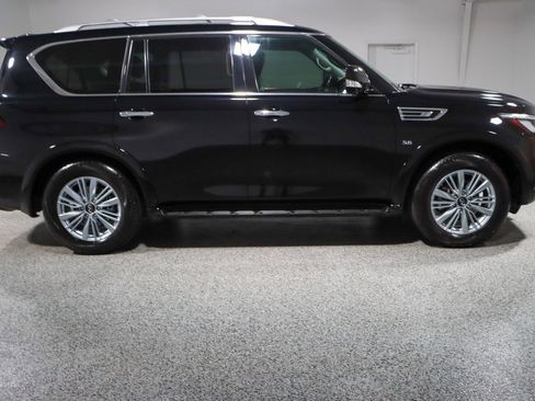 Used 2019 INFINITI QX80 Luxe w/ All-Season Package image 6