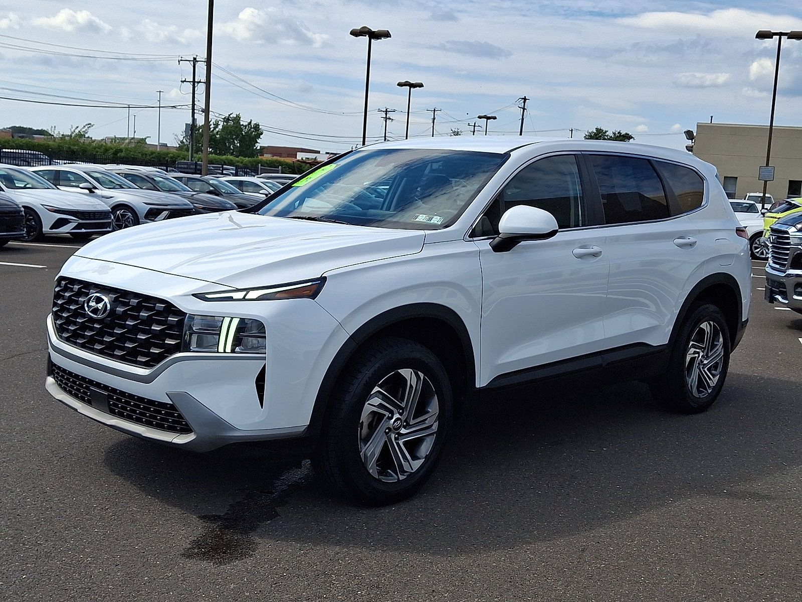 Certified 2023 Hyundai Santa Fe SE AWD/4WD image 3