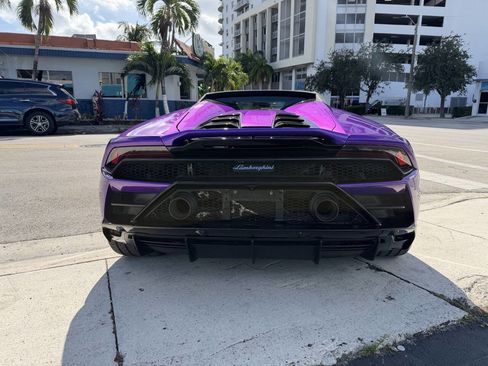 Used 2020 Lamborghini Huracan EVO image 7