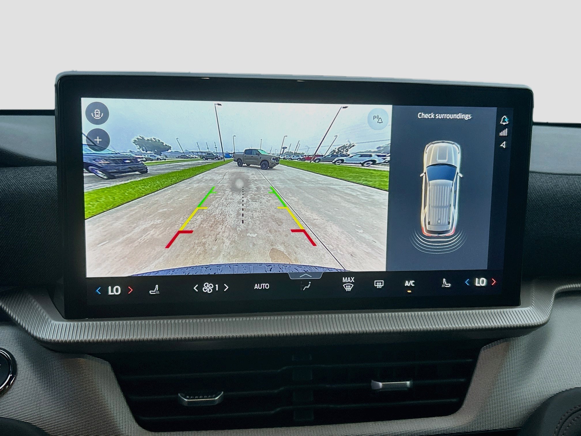 New 2027 Ford Explorer Active RWD image 9