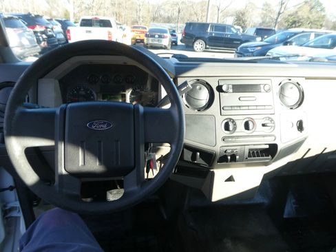 Used 2010 Ford F350 XL image 14
