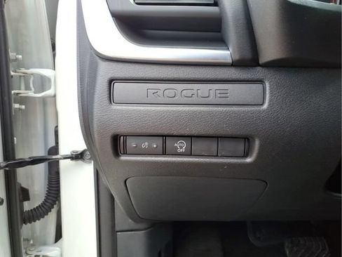 Used 2023 Nissan Rogue S AWD/4WD image 14